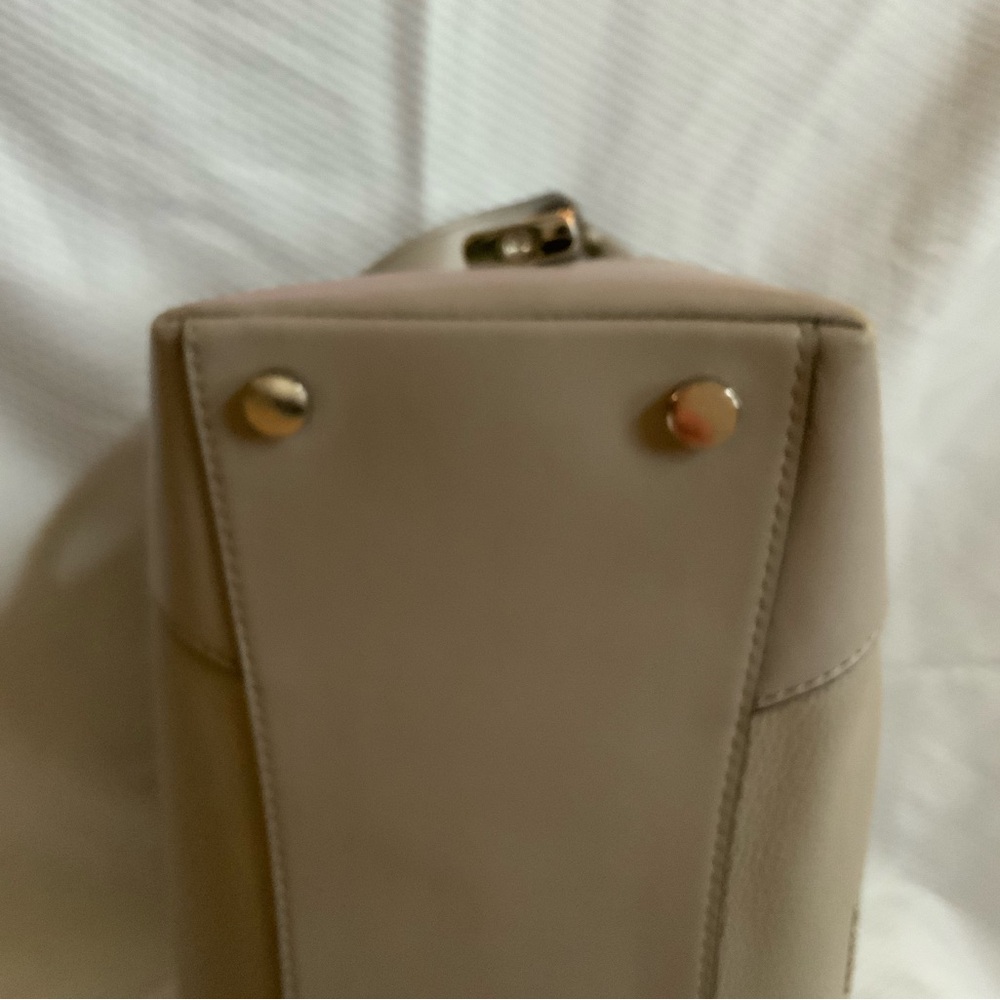 Michael Kors Pebble Leather Large Crosby - Picture 12 of 16